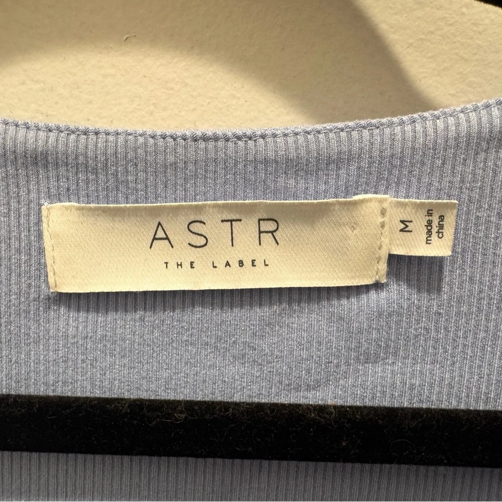 NWOT ASTR Bubble Peplum Top Periwinkle Blue Size Medium - Picture 4 of 6